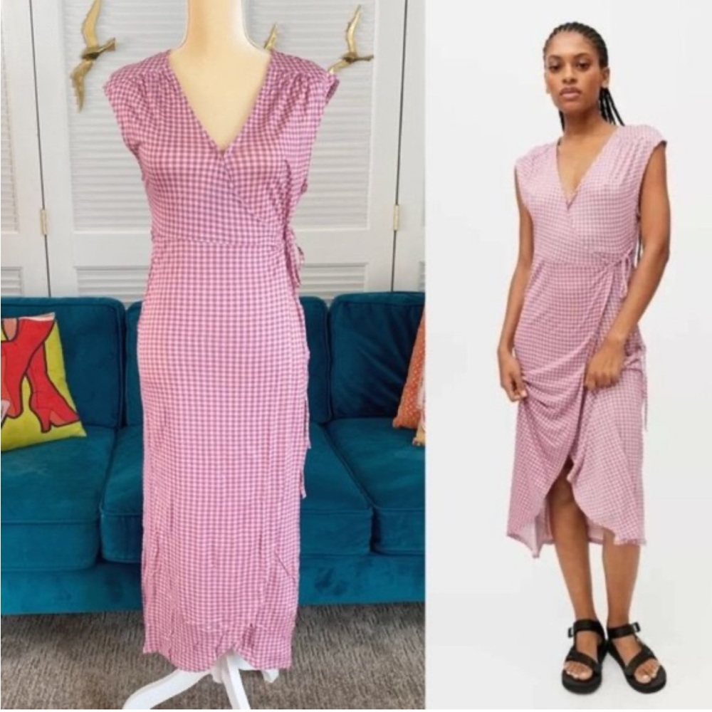 C30 Urban Outfitters Zina Wrap Midi Dress Pink Check Checkered‎ Lightweight Airy